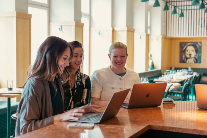 Salesgroup_1_webb-097